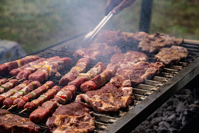 Meaty Steaks: A Symphony of Flavor and Fire 🥩🔥✨